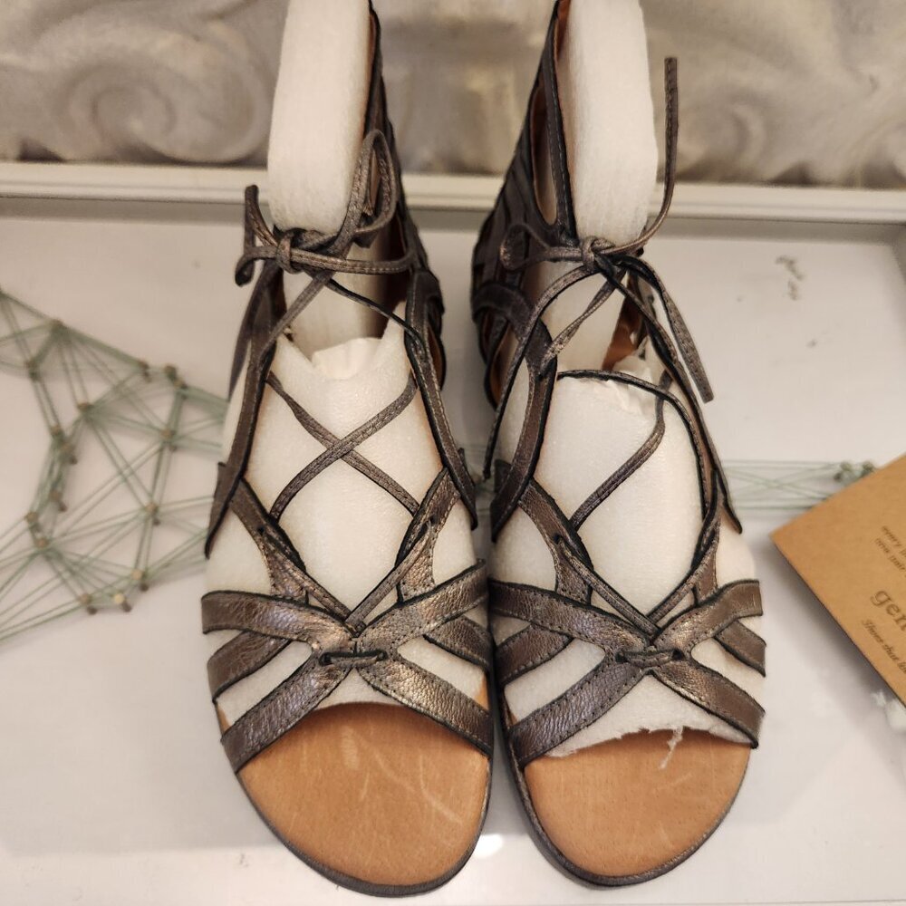 Gentle Souls Leather "Break my Heart" Gladiator Sandals. NIB. Size 6 - Picture 3 of 12